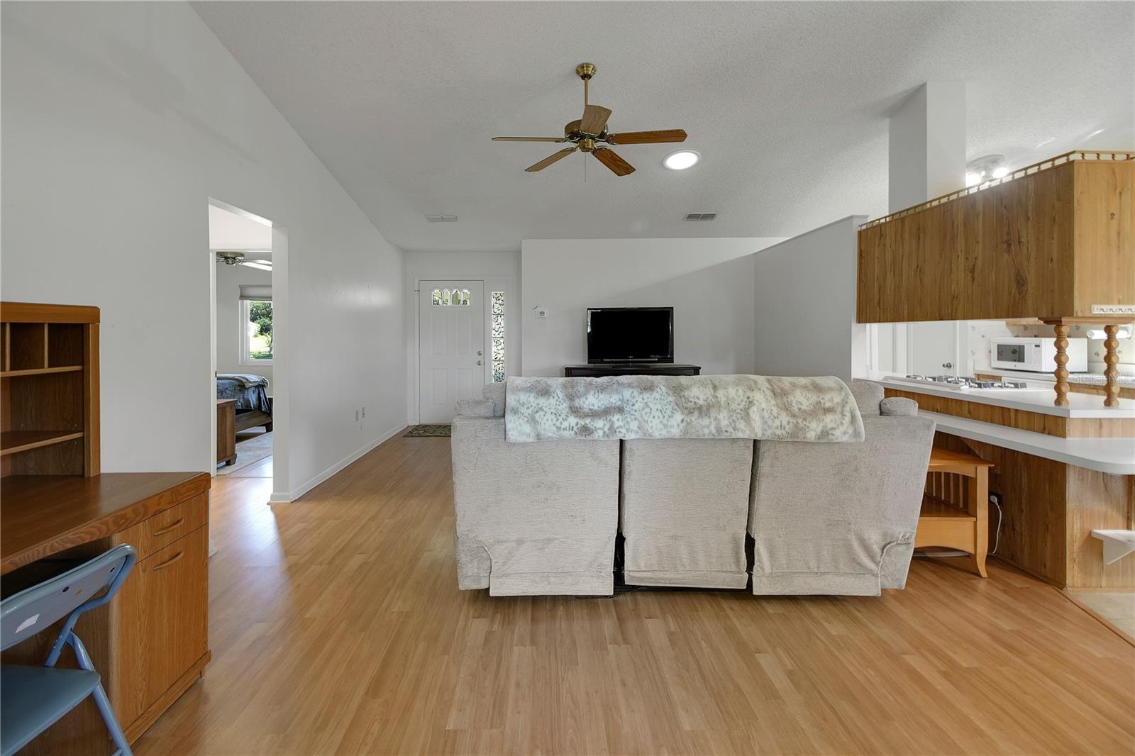 Image 16 of 63 For 610 Fannich Court