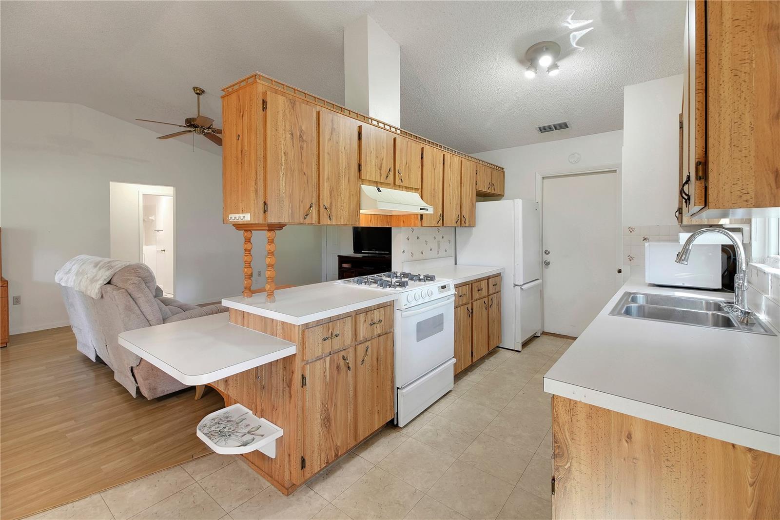 Image 23 of 63 For 610 Fannich Court