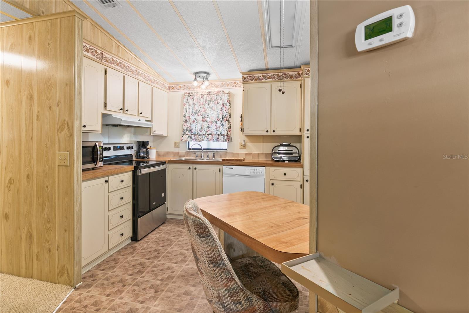 Image 10 of 48 For 1435 Mohawk Circle