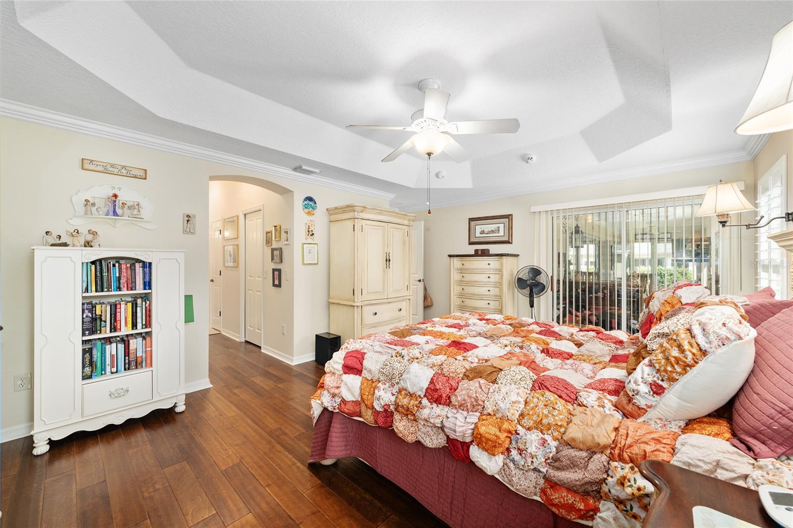 Image 21 of 59 For 2739 Midland Terrace