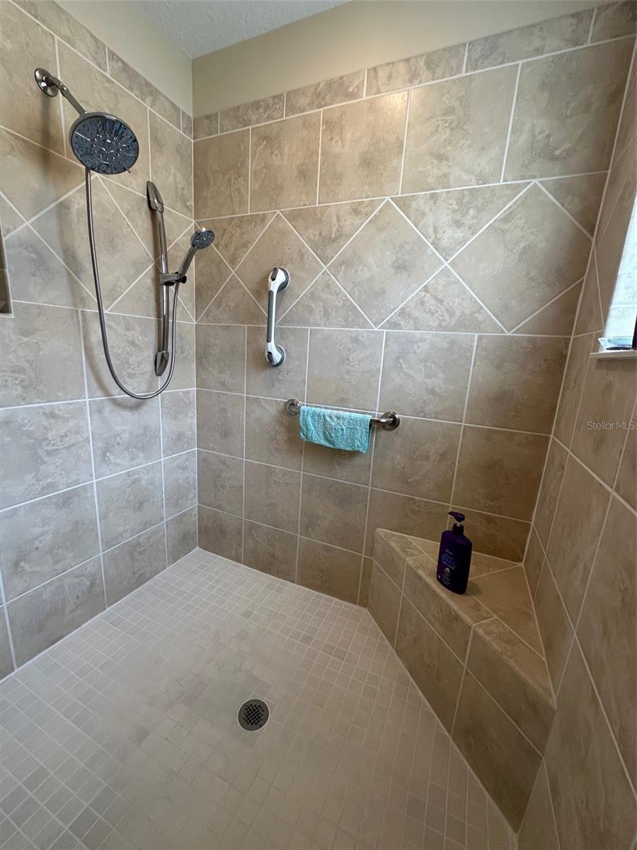 Image 7 of 59 For 2739 Midland Terrace