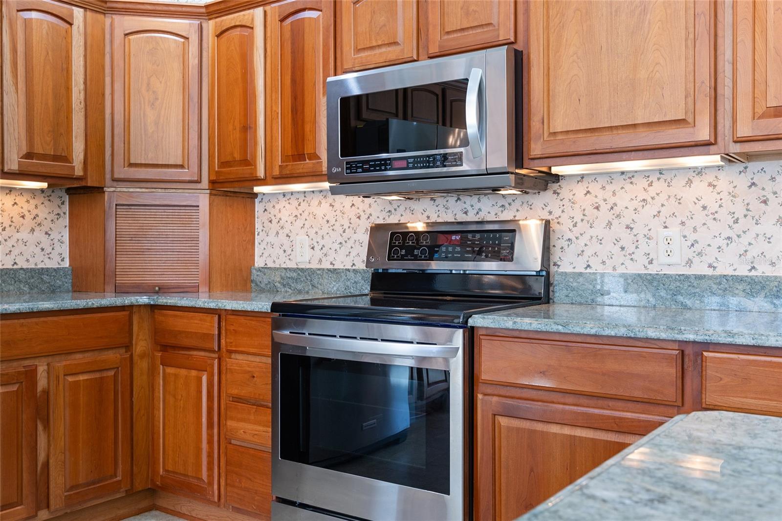 Image 12 of 75 For 17487 84th Foxgrove Avenue