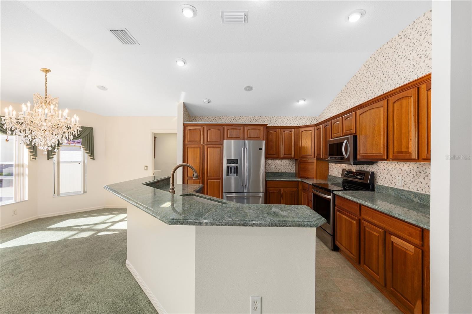 Image 14 of 75 For 17487 84th Foxgrove Avenue