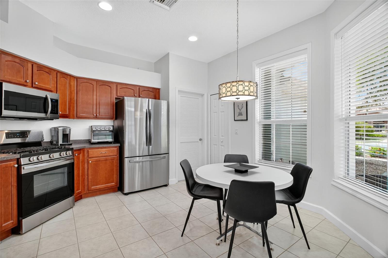 Image 15 of 63 For 8252 Bridgeport Bay Circle