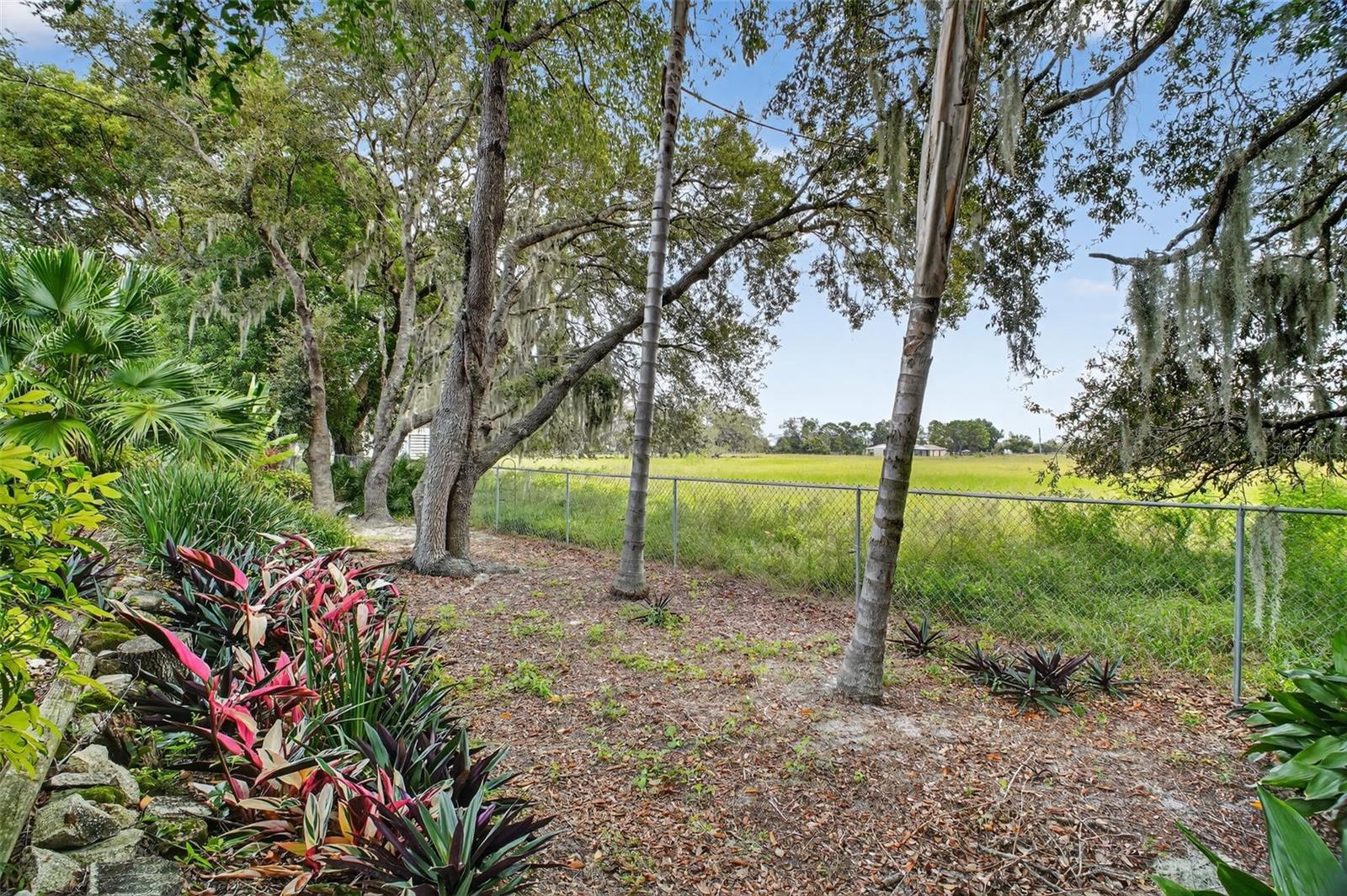 Image 35 of 63 For 8252 Bridgeport Bay Circle