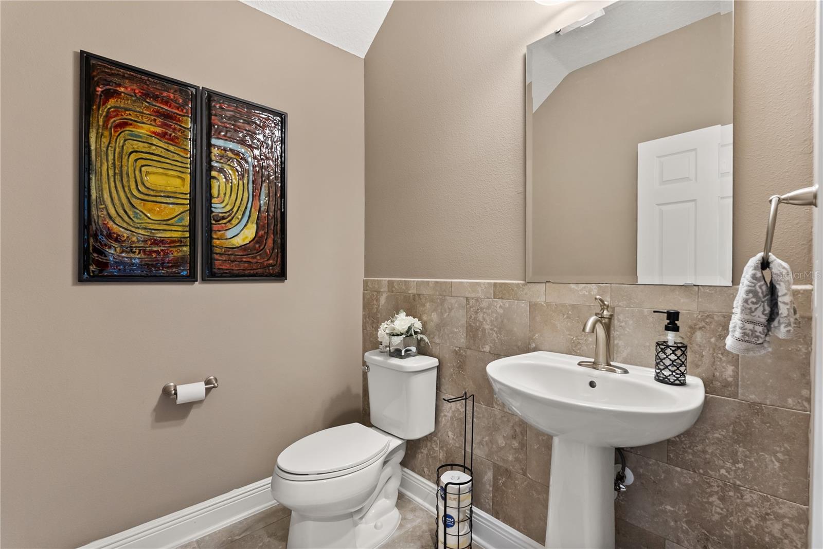 Image 11 of 50 For 105 Peace River Court