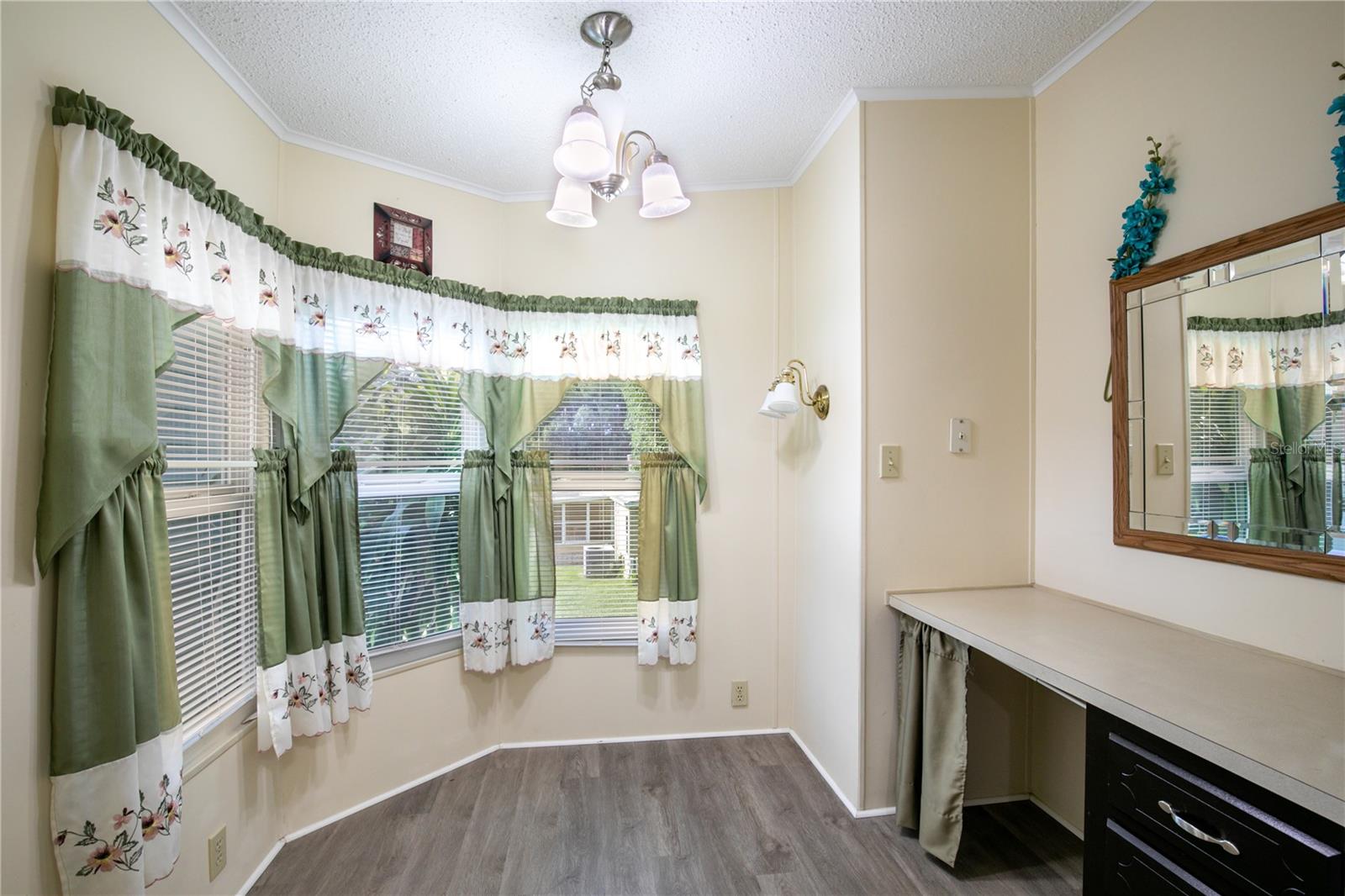 Image 7 of 35 For 4006 Citrus Circle