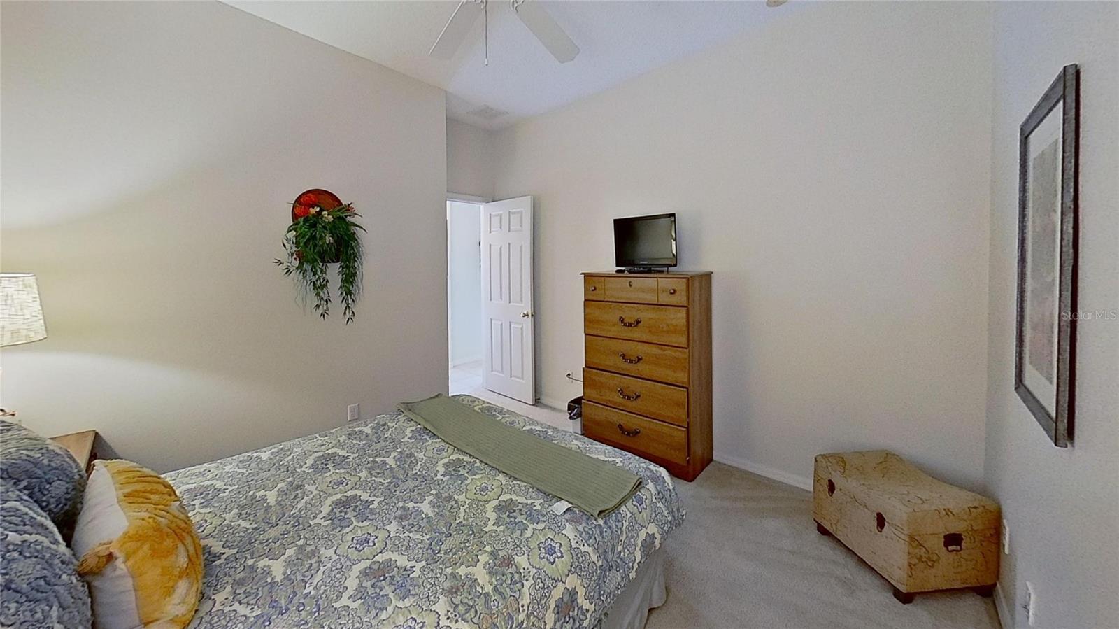 Image 21 of 73 For 136 Henley Circle