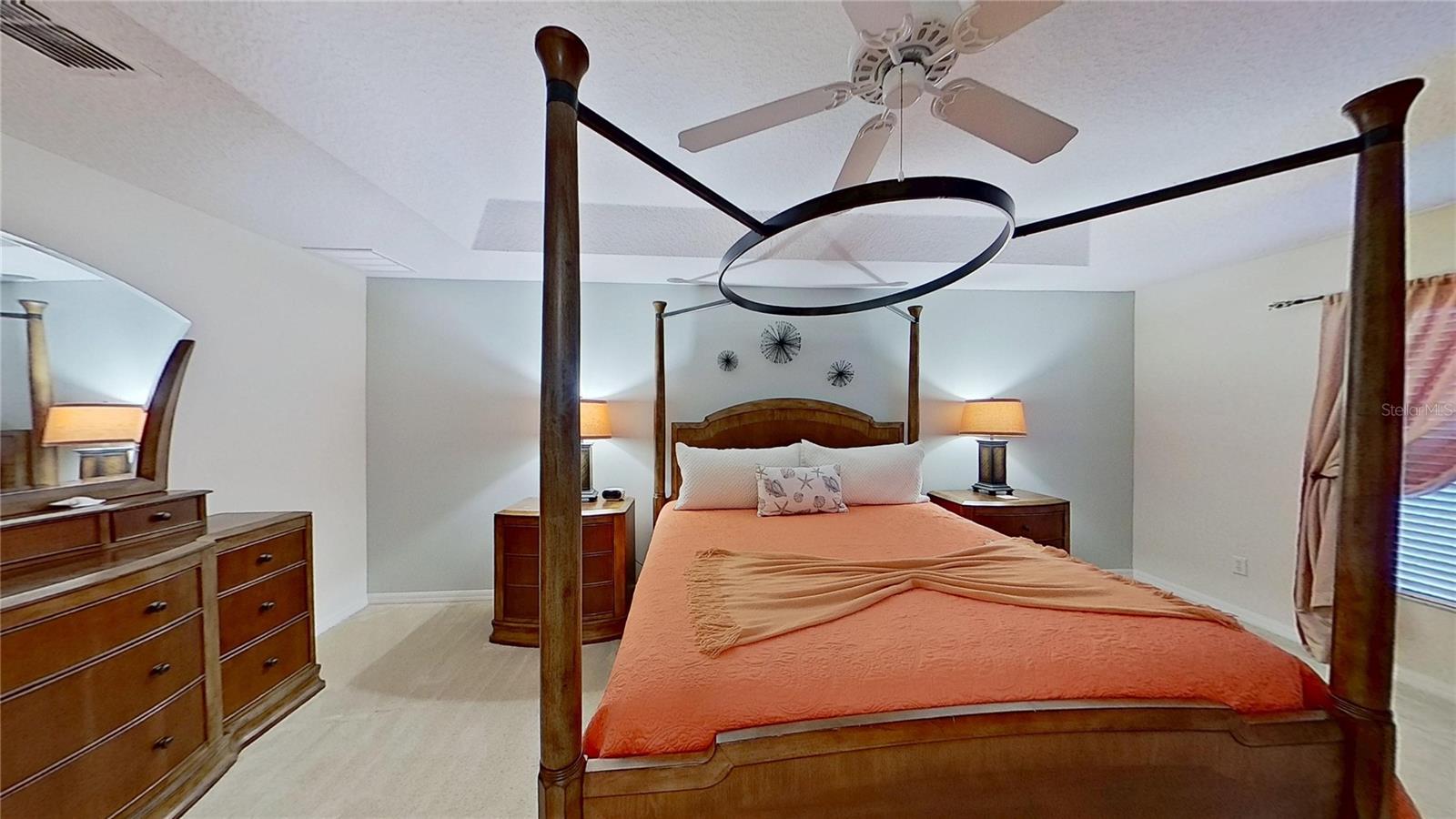 Image 27 of 73 For 136 Henley Circle