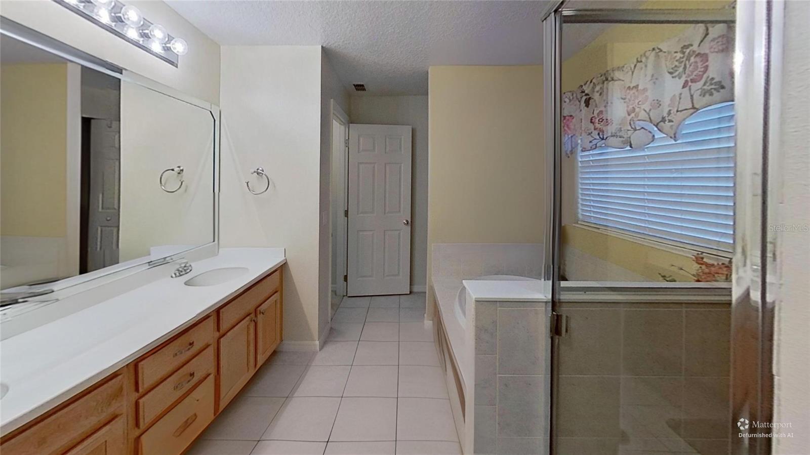 Image 33 of 73 For 136 Henley Circle