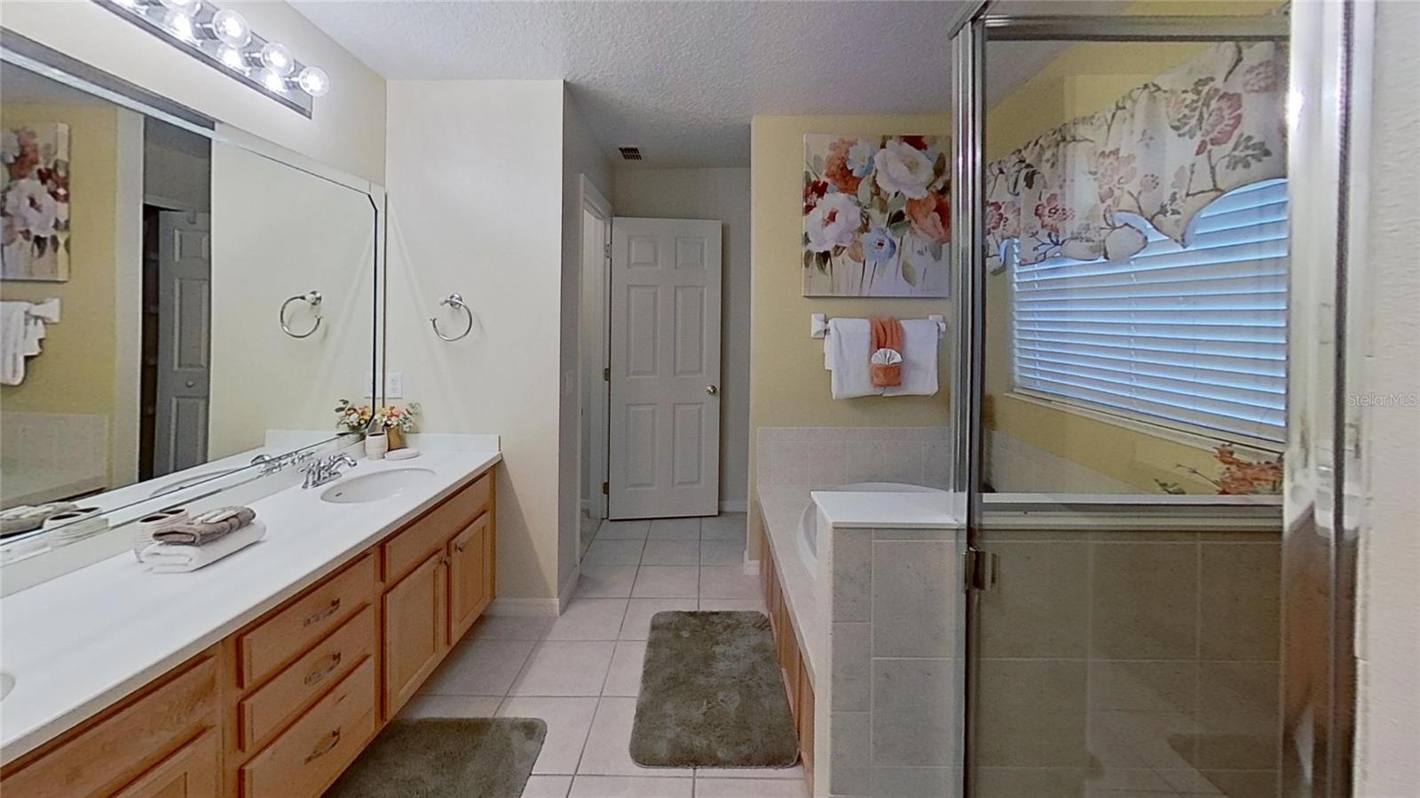 Image 35 of 73 For 136 Henley Circle