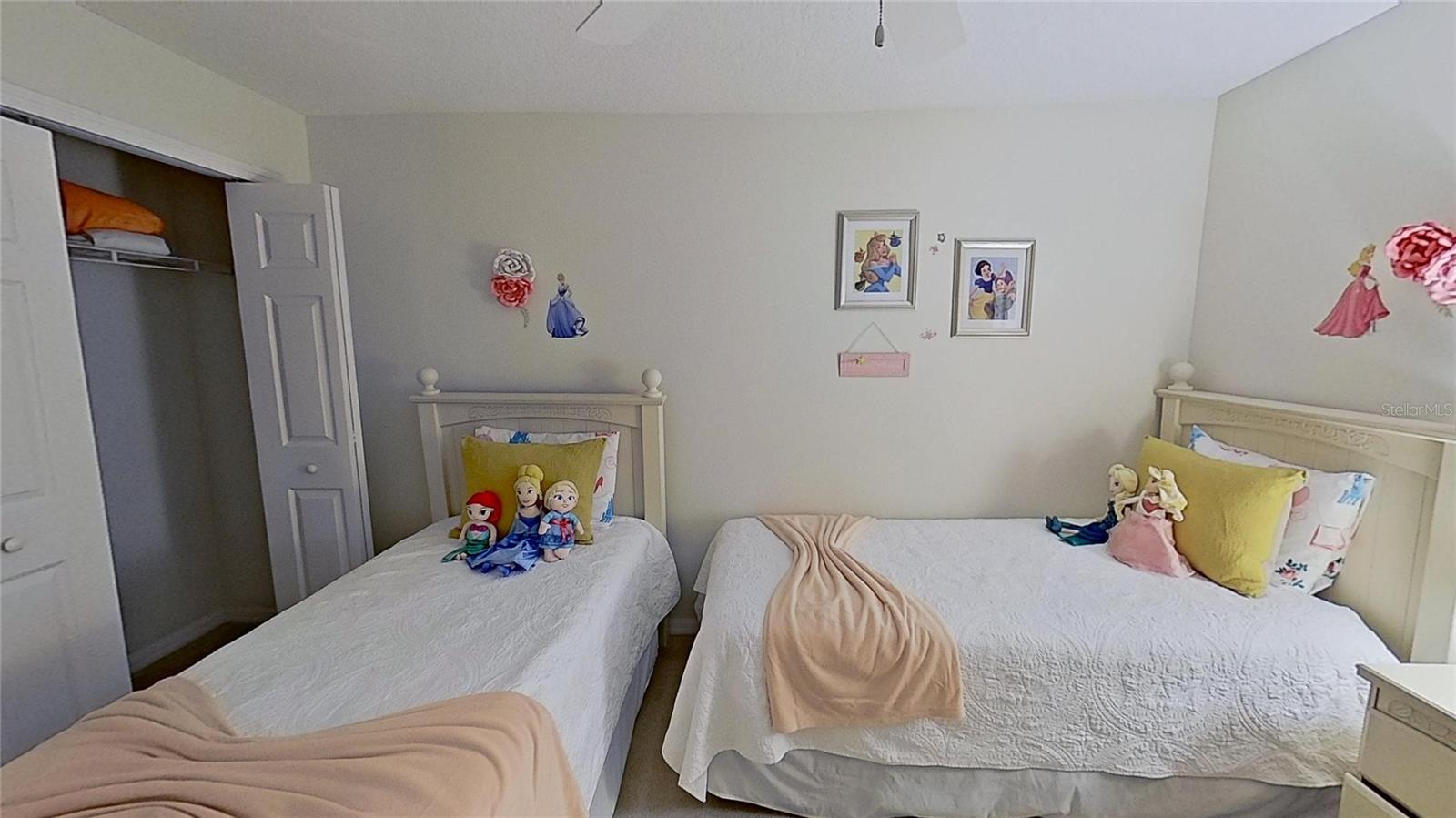 Image 37 of 73 For 136 Henley Circle