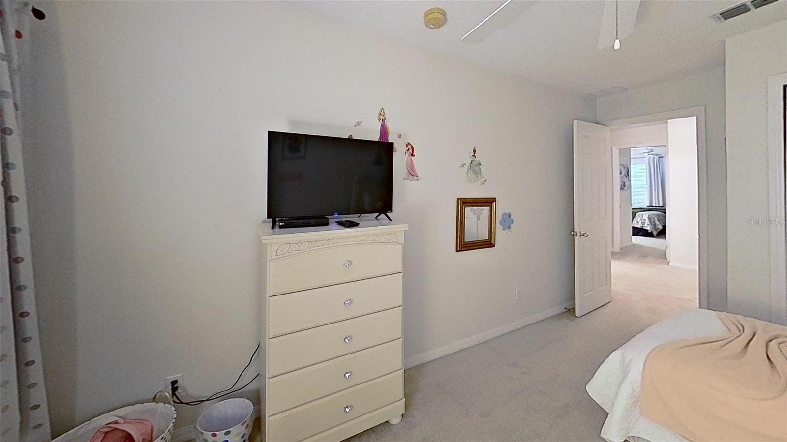 Image 40 of 73 For 136 Henley Circle