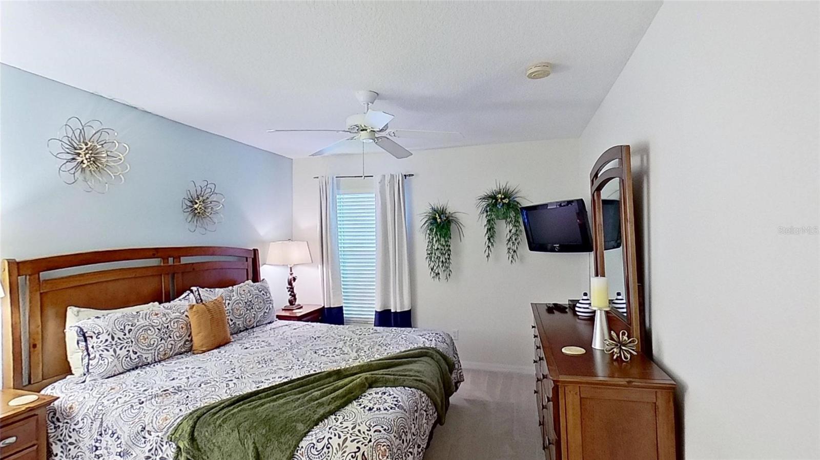 Image 42 of 73 For 136 Henley Circle