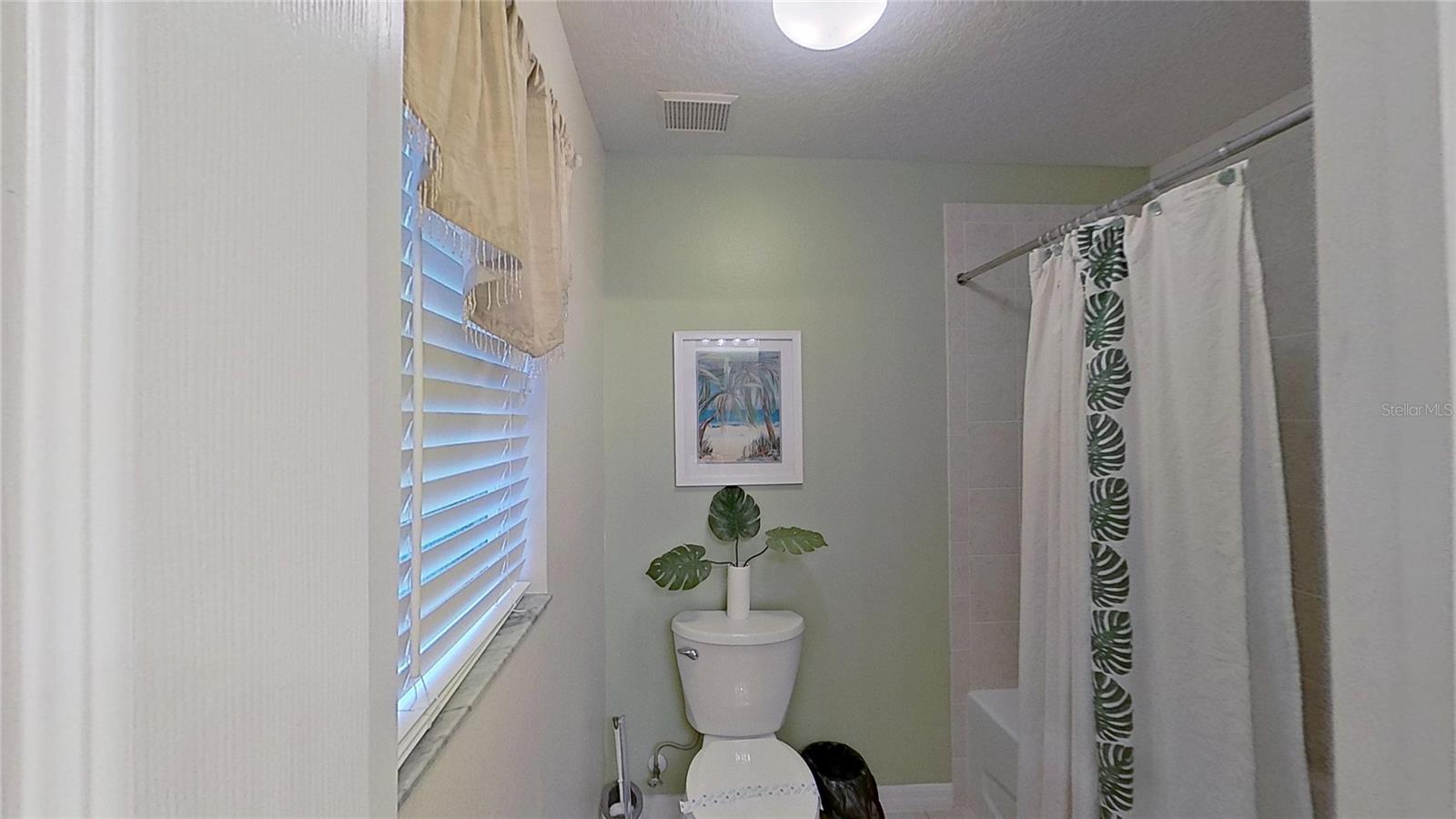 Image 60 of 73 For 136 Henley Circle