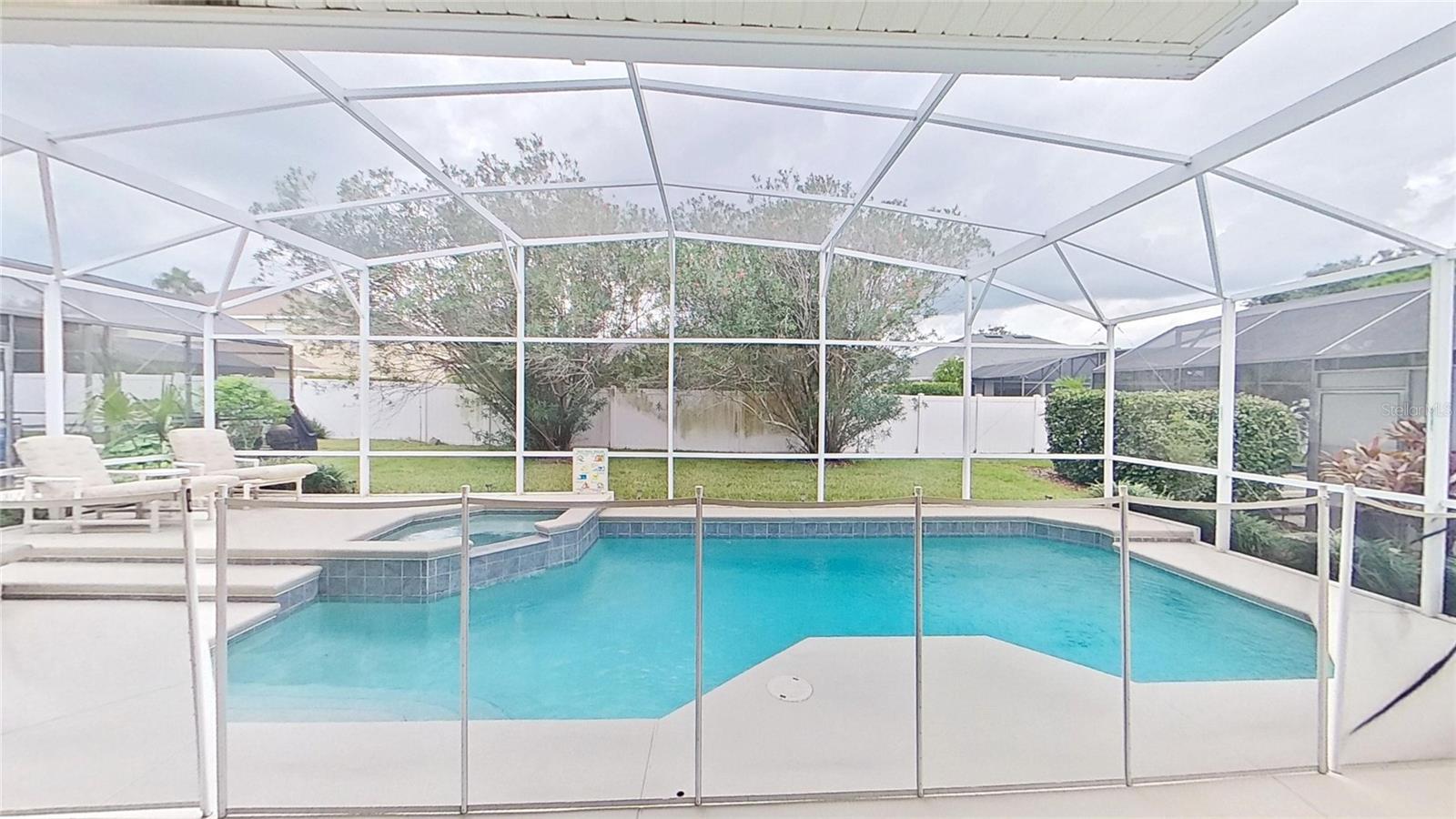 Image 63 of 73 For 136 Henley Circle