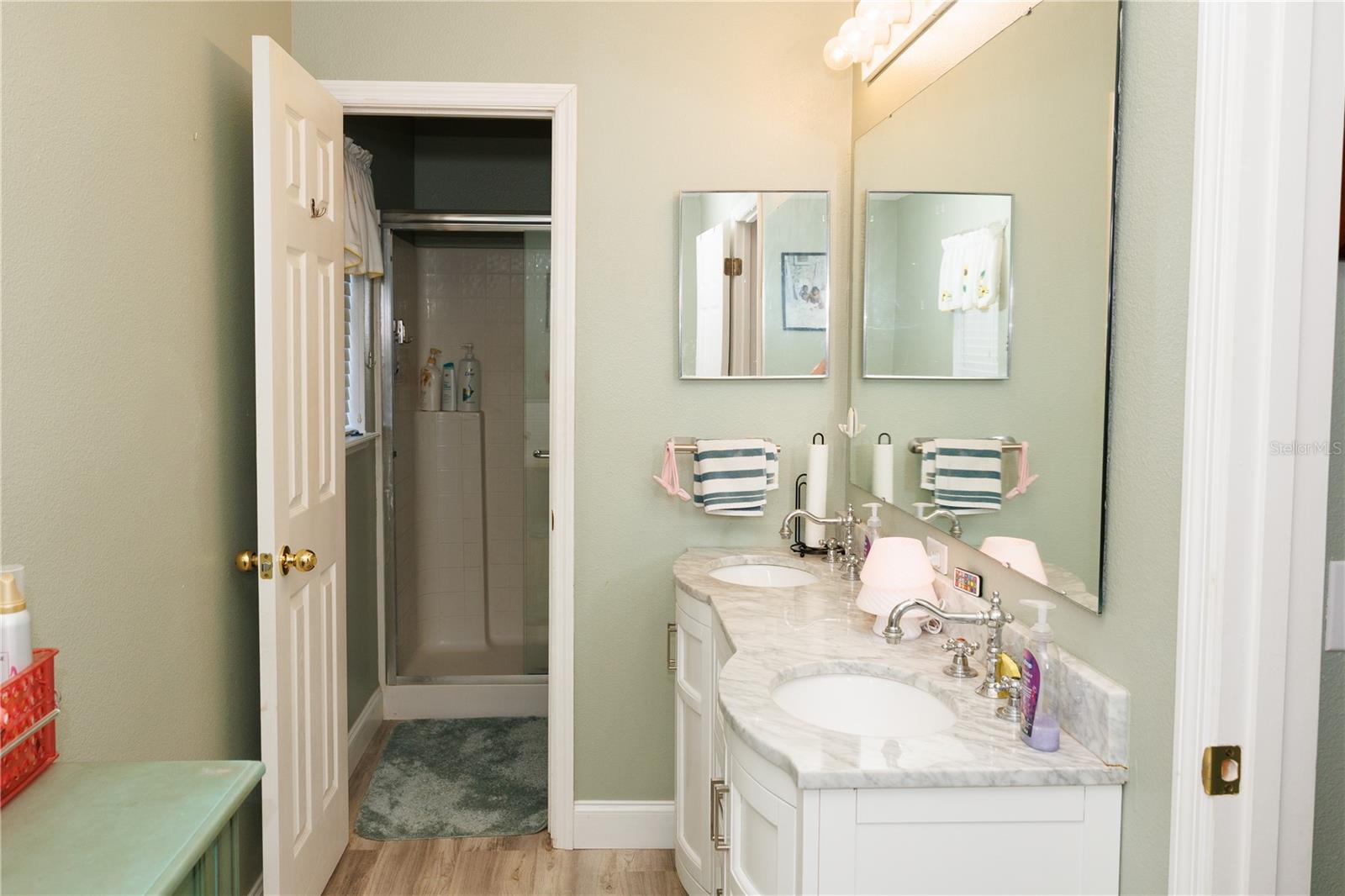 Image 24 of 45 For 1108 Chateau Circle