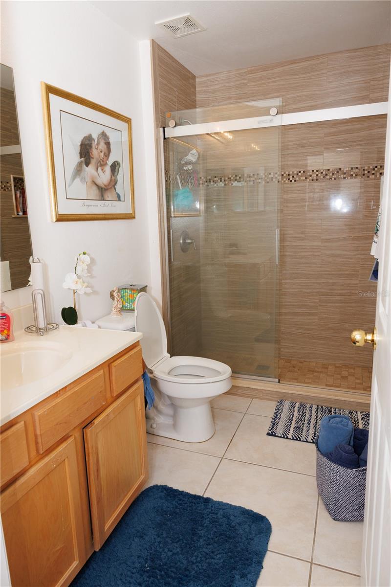 Image 29 of 45 For 1108 Chateau Circle