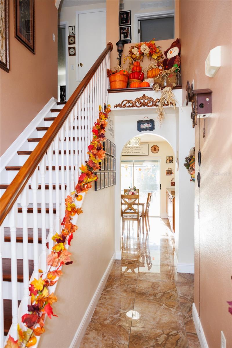Image 3 of 45 For 1108 Chateau Circle