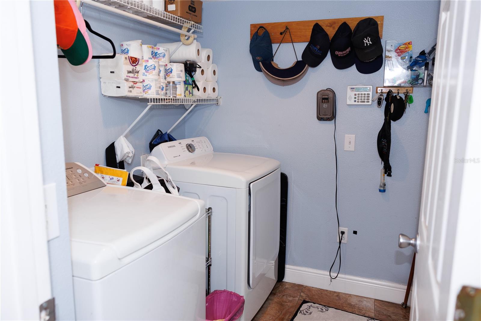 Image 4 of 45 For 1108 Chateau Circle