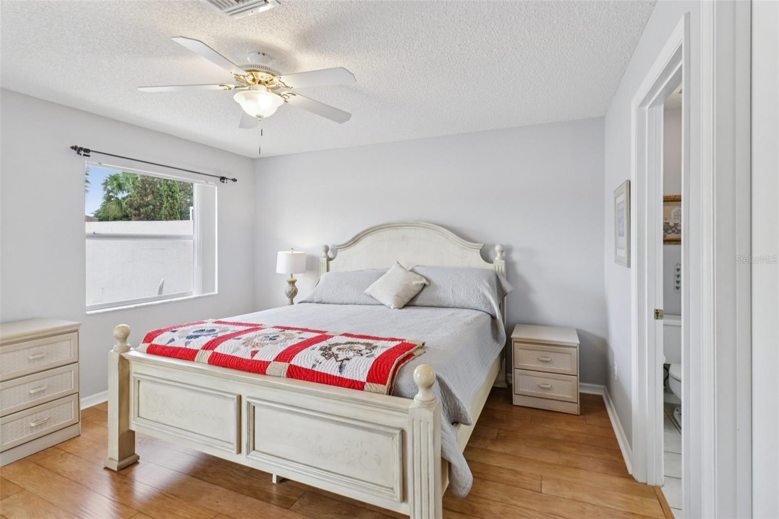 Image 13 of 45 For 914 Mendoza Boulevard