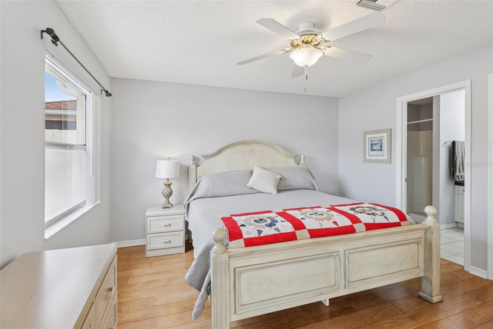 Image 14 of 45 For 914 Mendoza Boulevard
