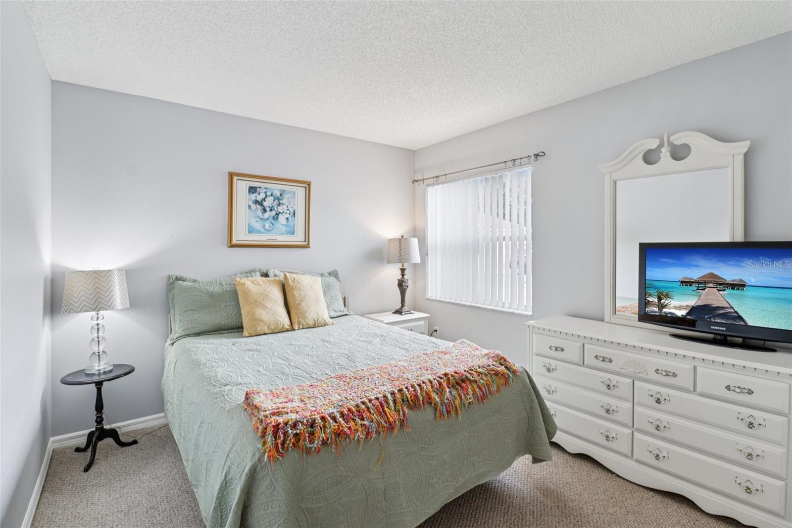 Image 17 of 45 For 914 Mendoza Boulevard