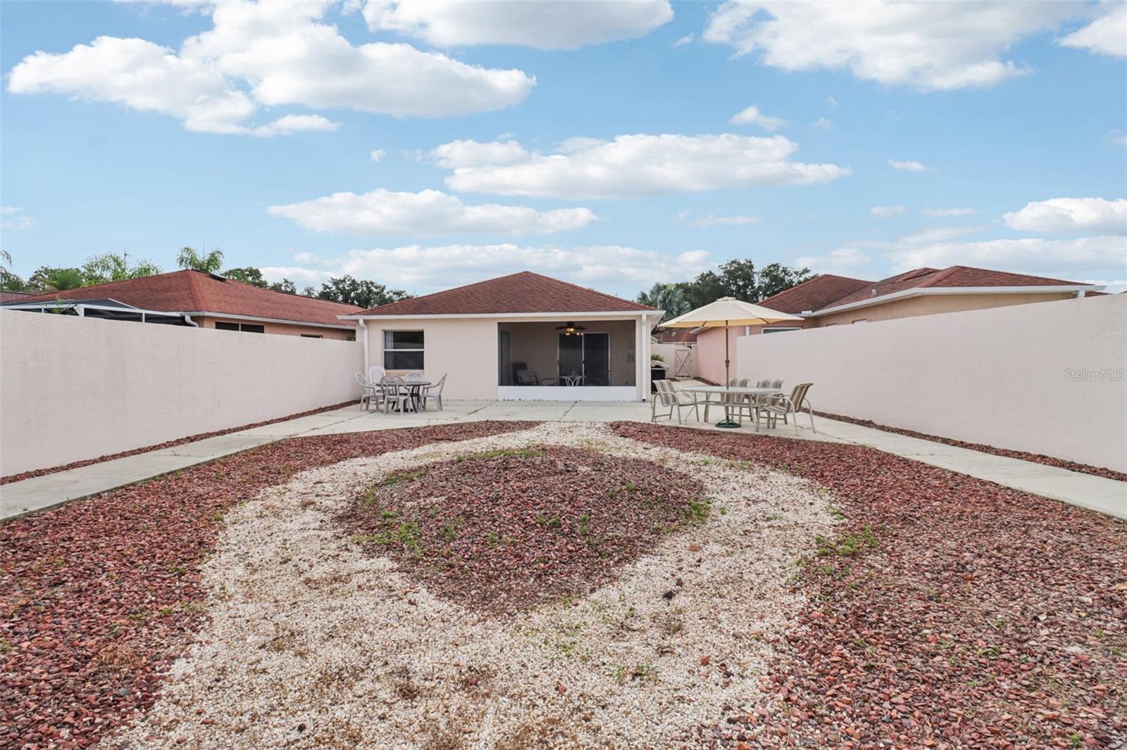 Image 23 of 45 For 914 Mendoza Boulevard