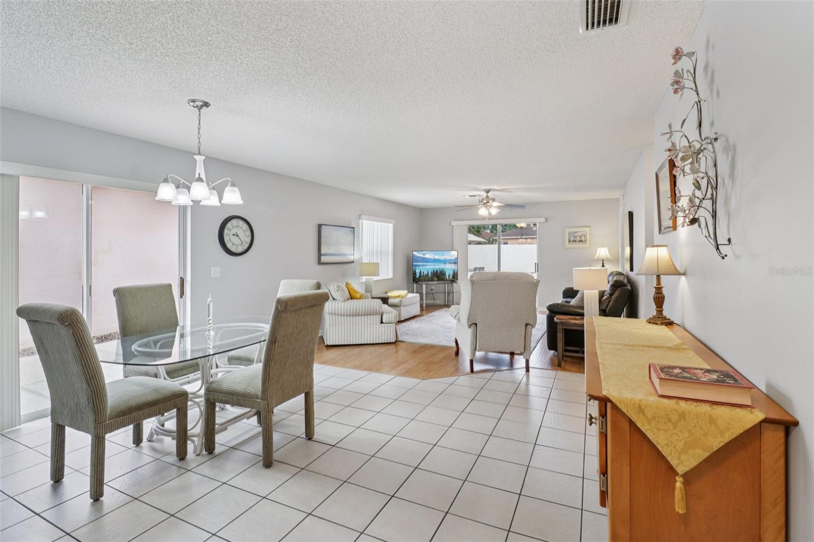 Image 5 of 45 For 914 Mendoza Boulevard