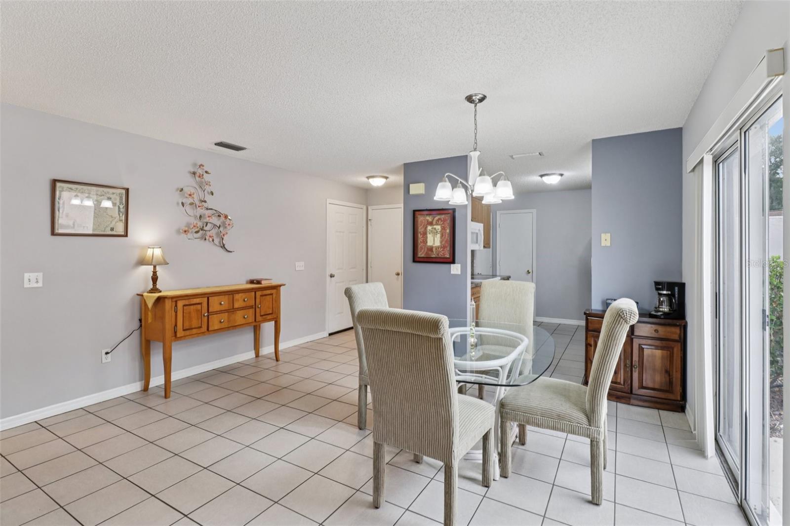 Image 7 of 45 For 914 Mendoza Boulevard