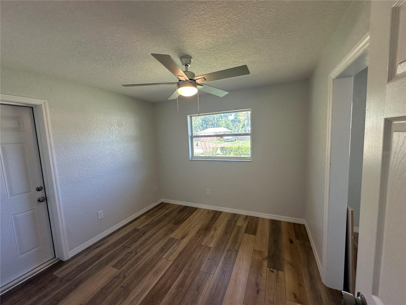 Image 8 of 14 For 612 Stanley Avenue