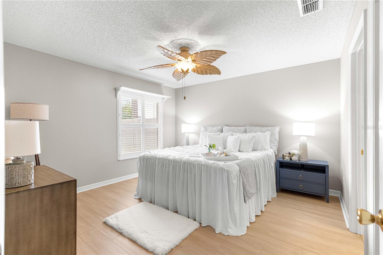 Image 17 of 42 For 748 Hernandez Drive