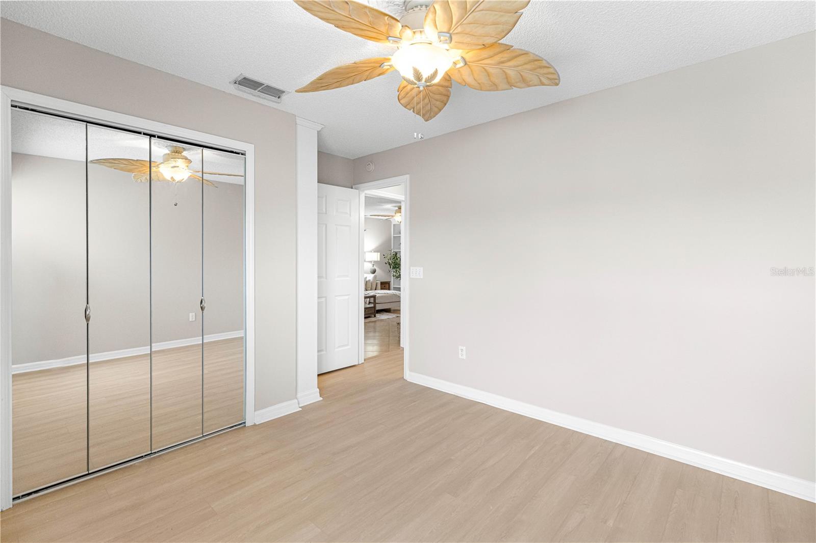 Image 23 of 42 For 748 Hernandez Drive