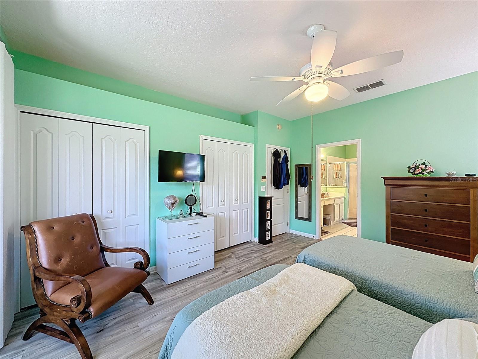 Image 10 of 75 For 2243 Addison Avenue
