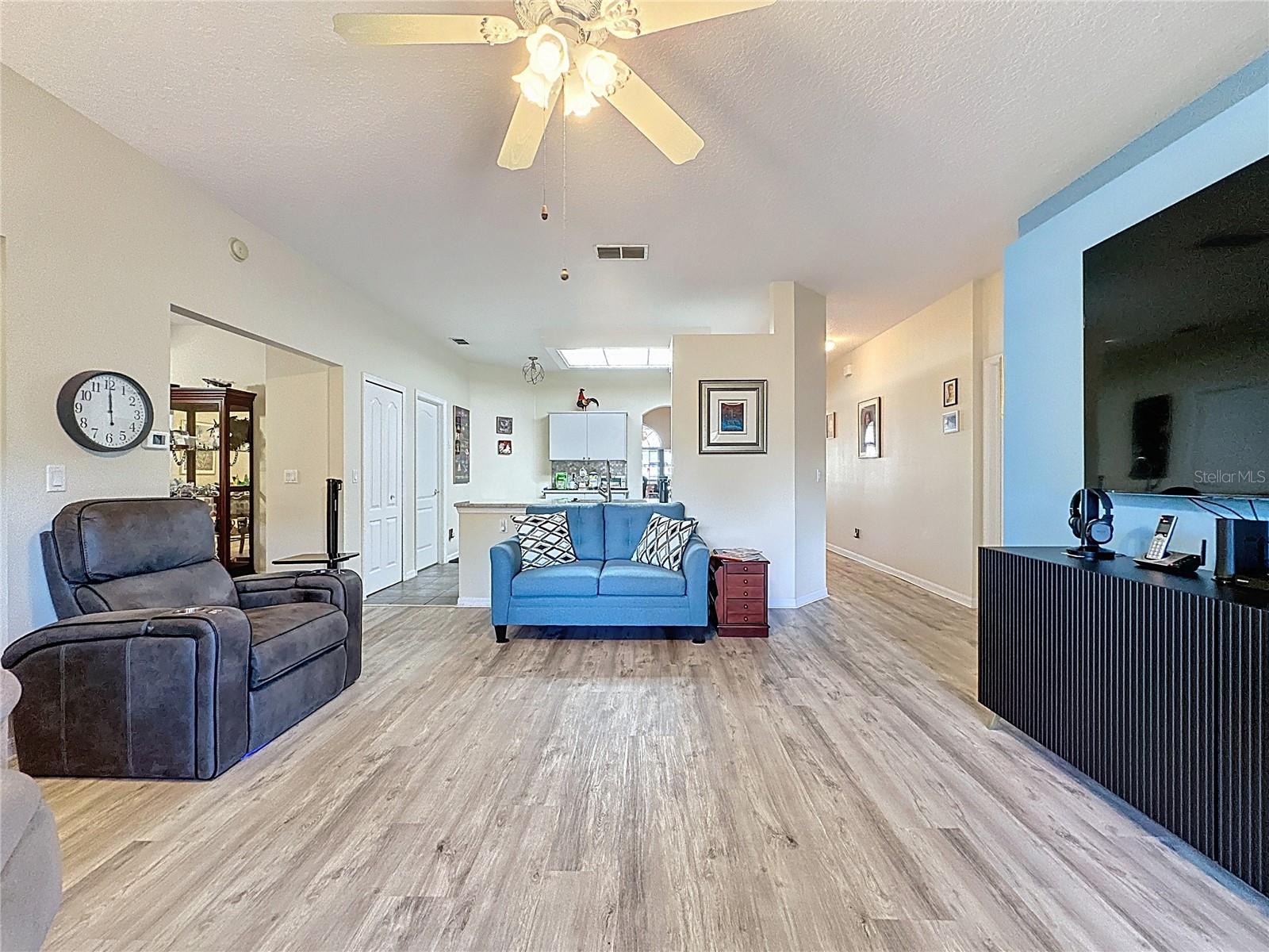 Image 30 of 75 For 2243 Addison Avenue