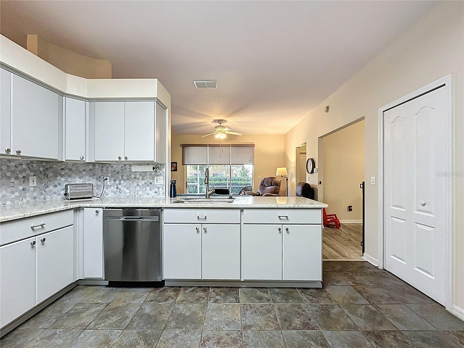 Image 36 of 75 For 2243 Addison Avenue