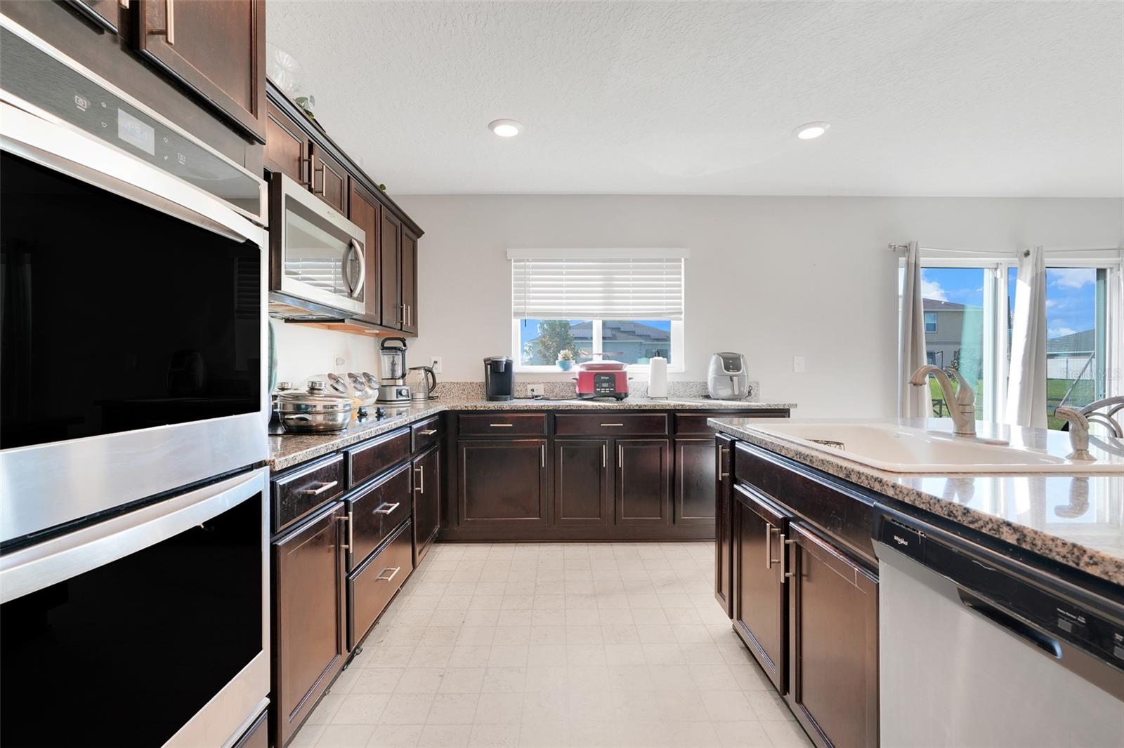 Image 11 of 24 For 2111 Ficus Street