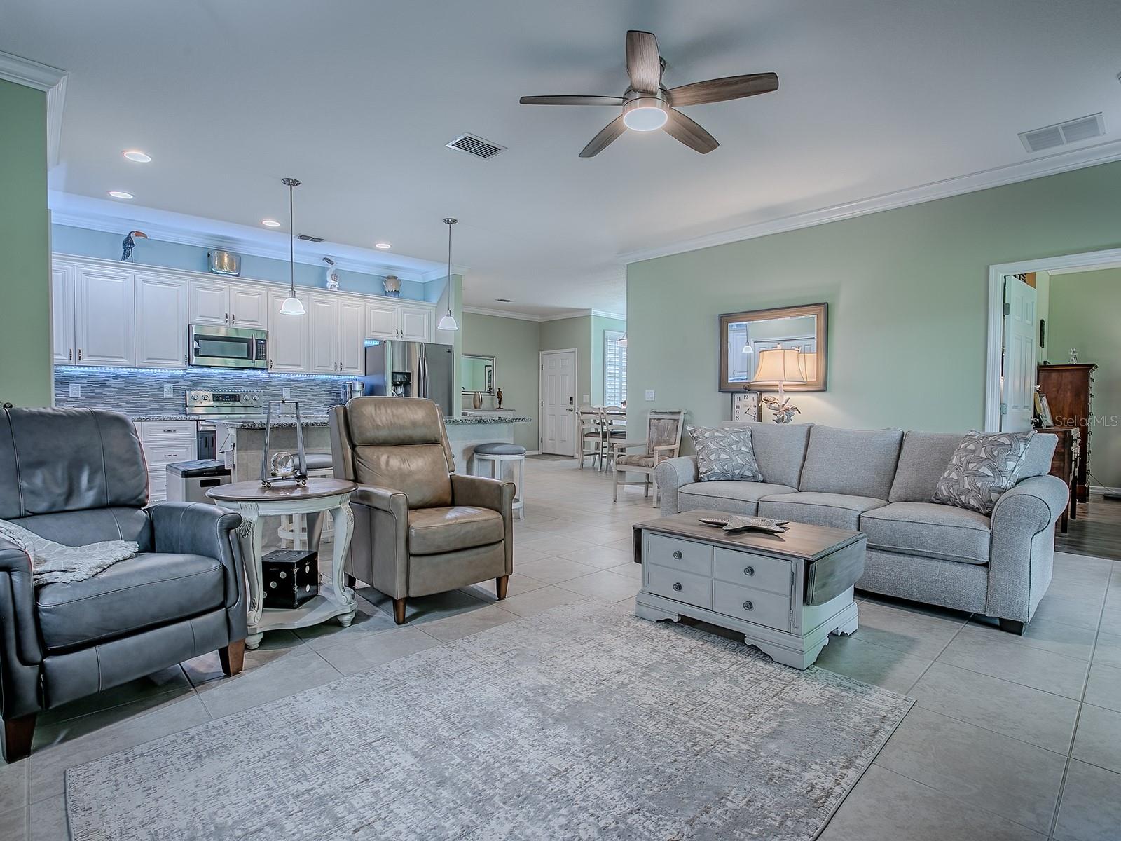 Image 10 of 37 For 26939 White Plains Way