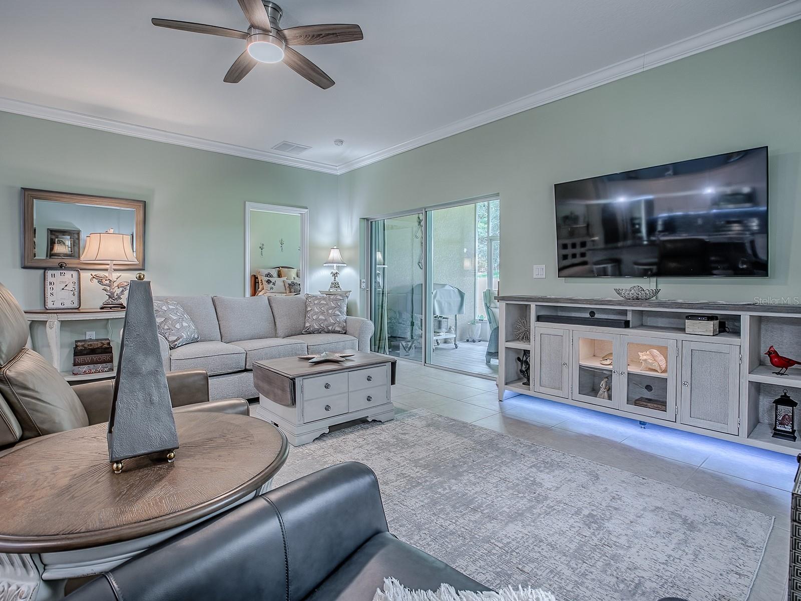 Image 12 of 37 For 26939 White Plains Way