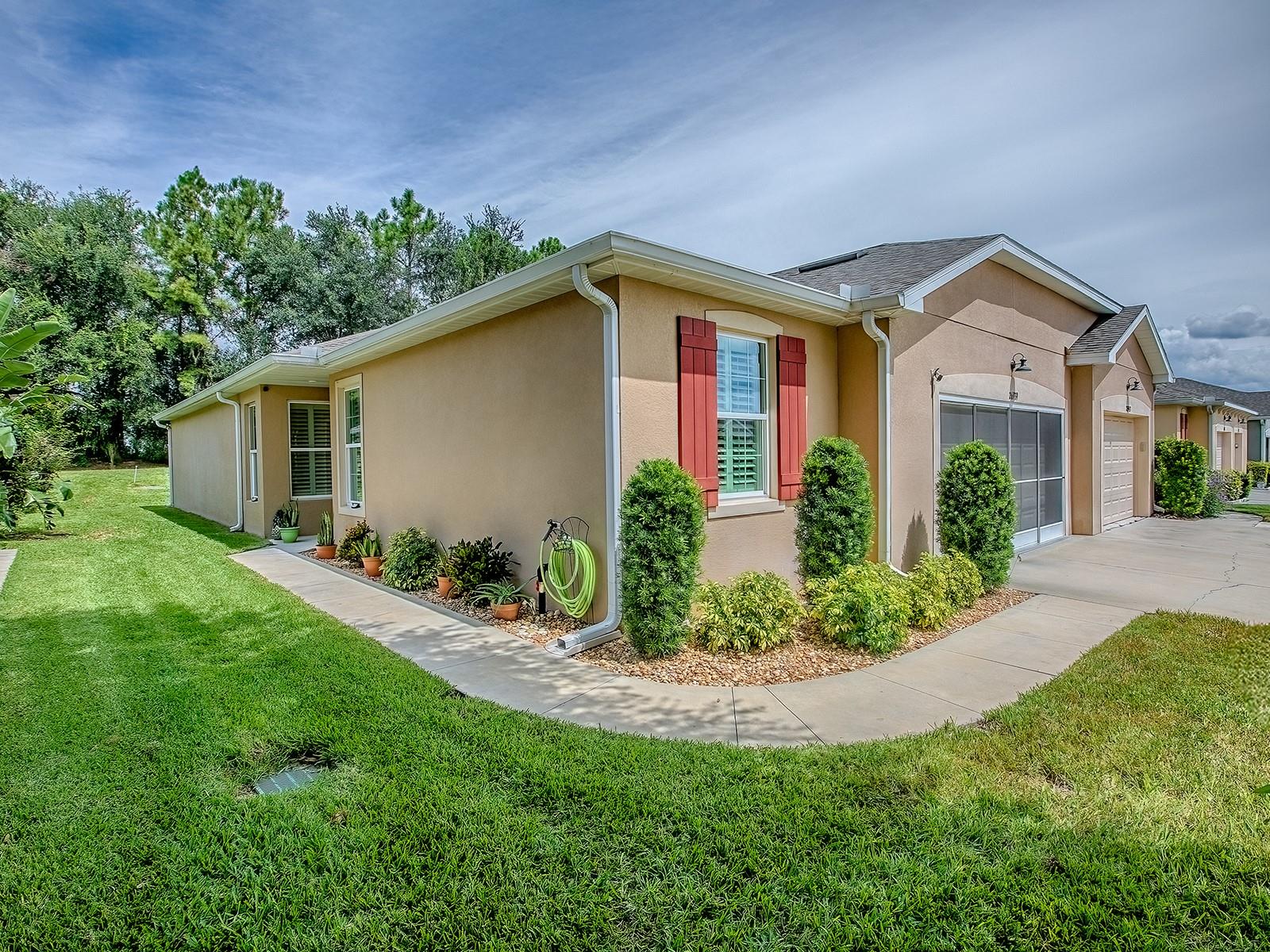 Image 4 of 37 For 26939 White Plains Way