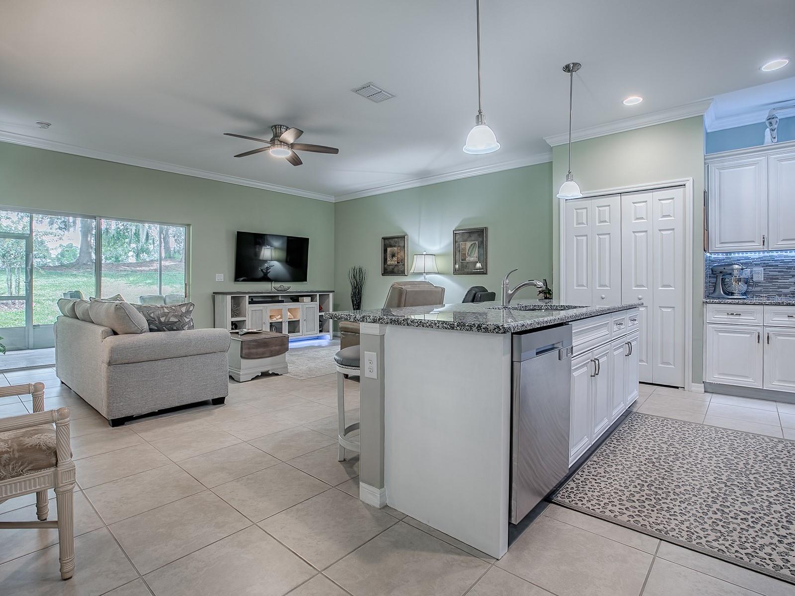 Image 8 of 37 For 26939 White Plains Way