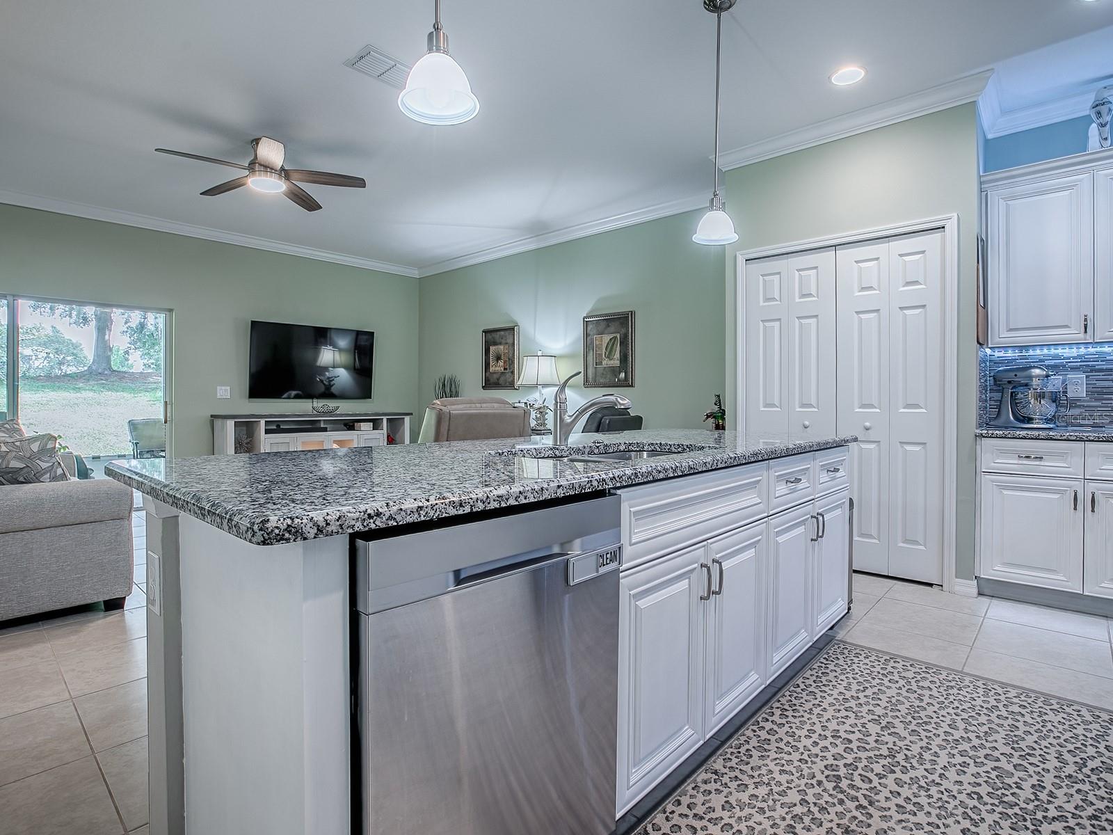 Image 9 of 37 For 26939 White Plains Way