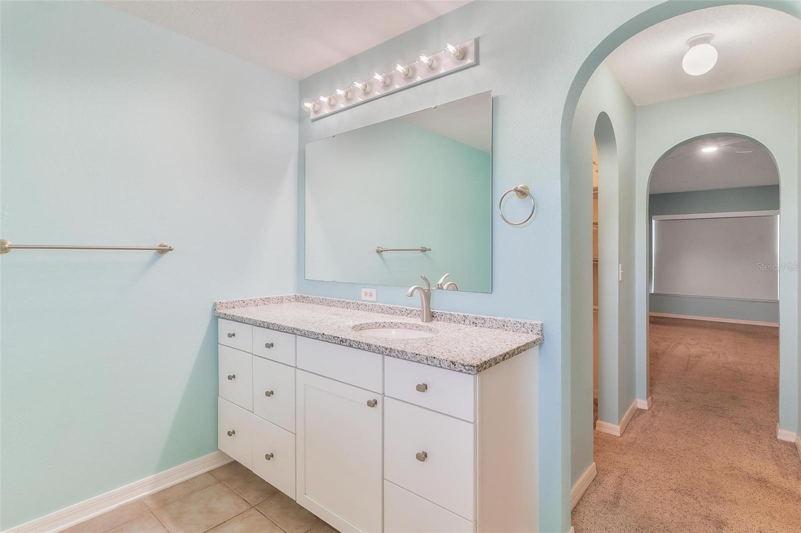Image 19 of 45 For 802 Deer Glen Court