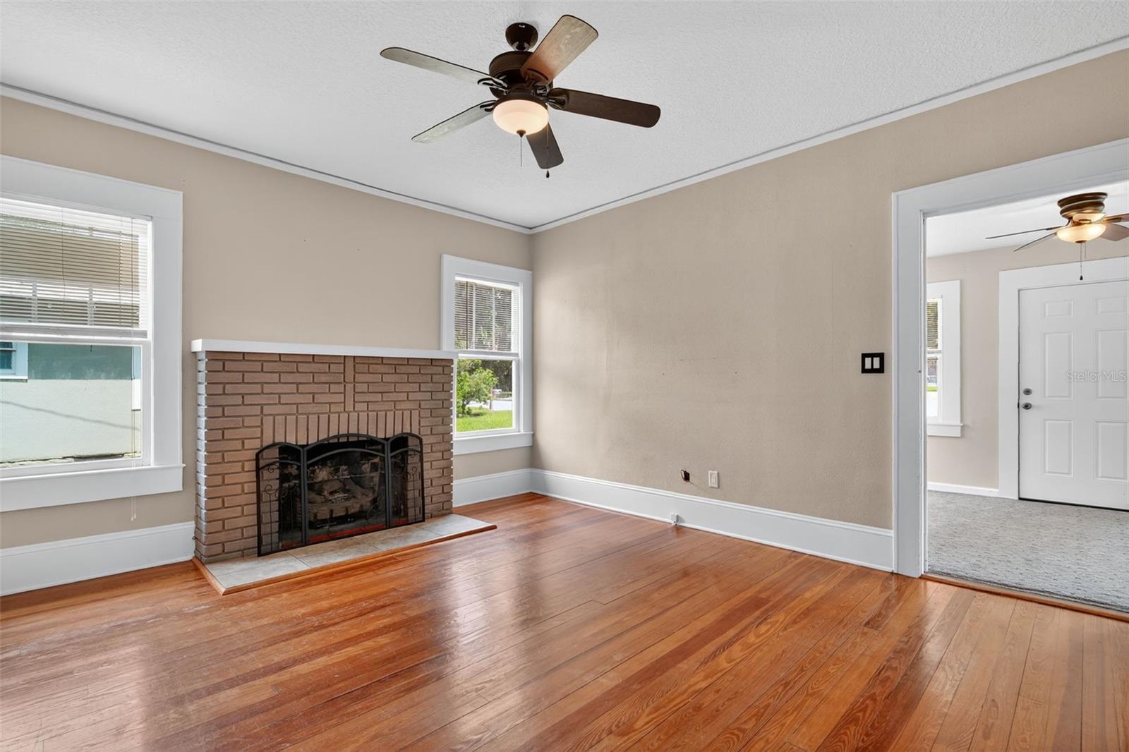 Image 12 of 31 For 74 Lakeside Avenue