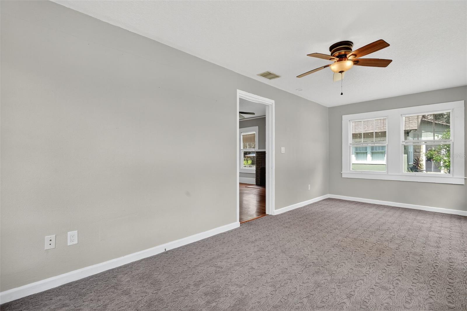 Image 8 of 31 For 74 Lakeside Avenue