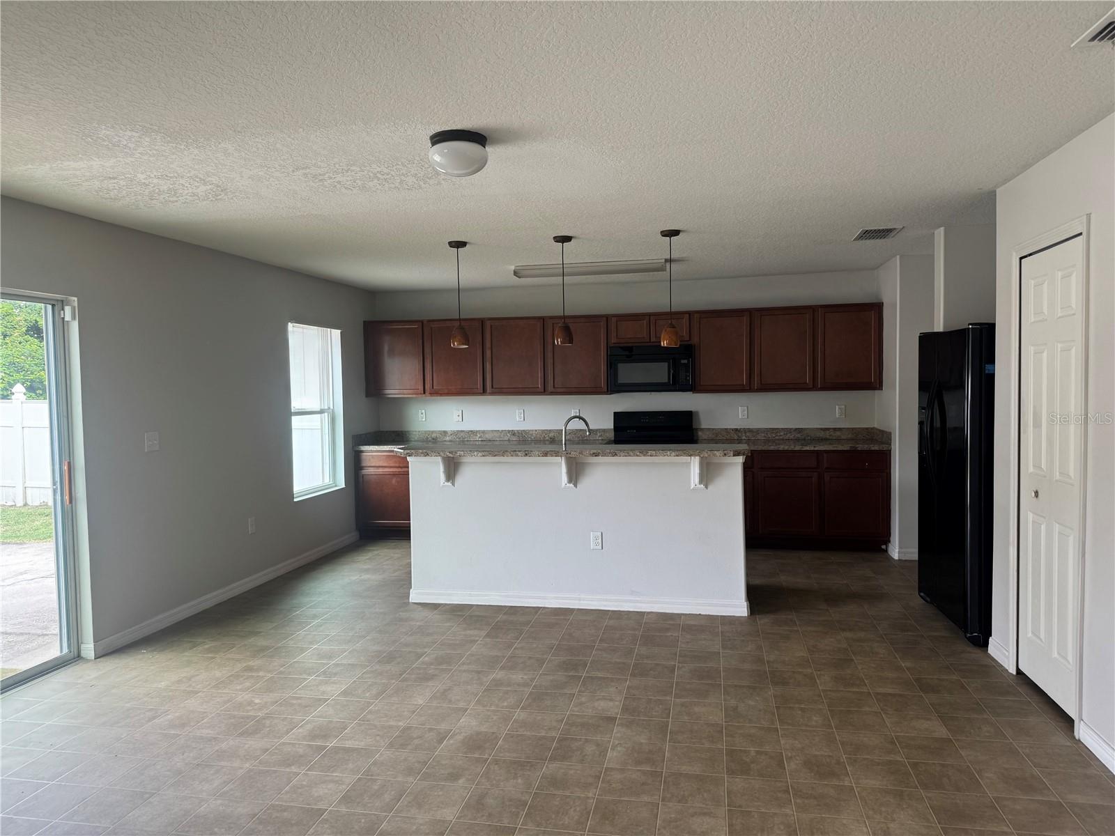 Image 2 of 8 For 1785 College Park Drive