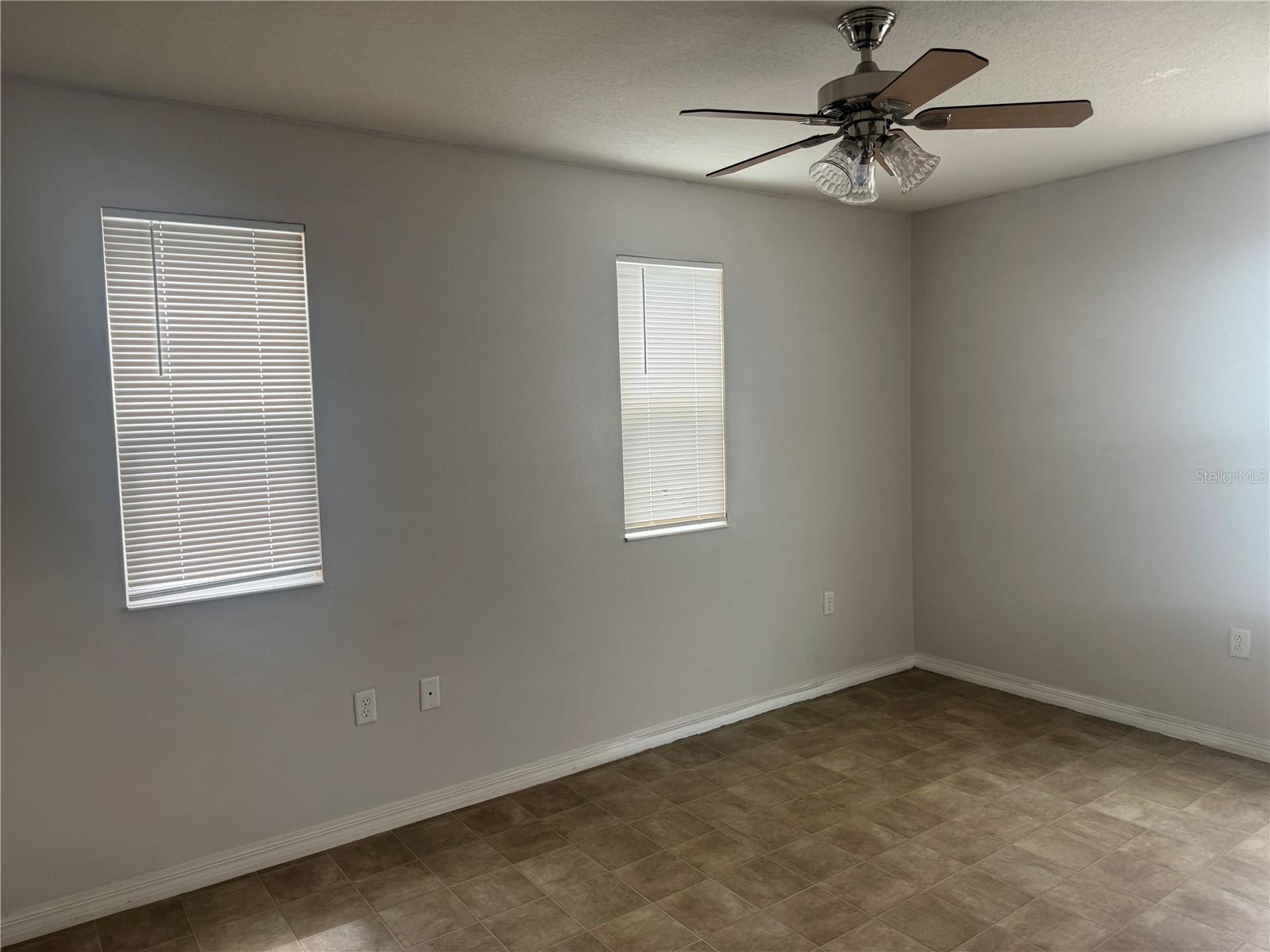Image 3 of 8 For 1785 College Park Drive