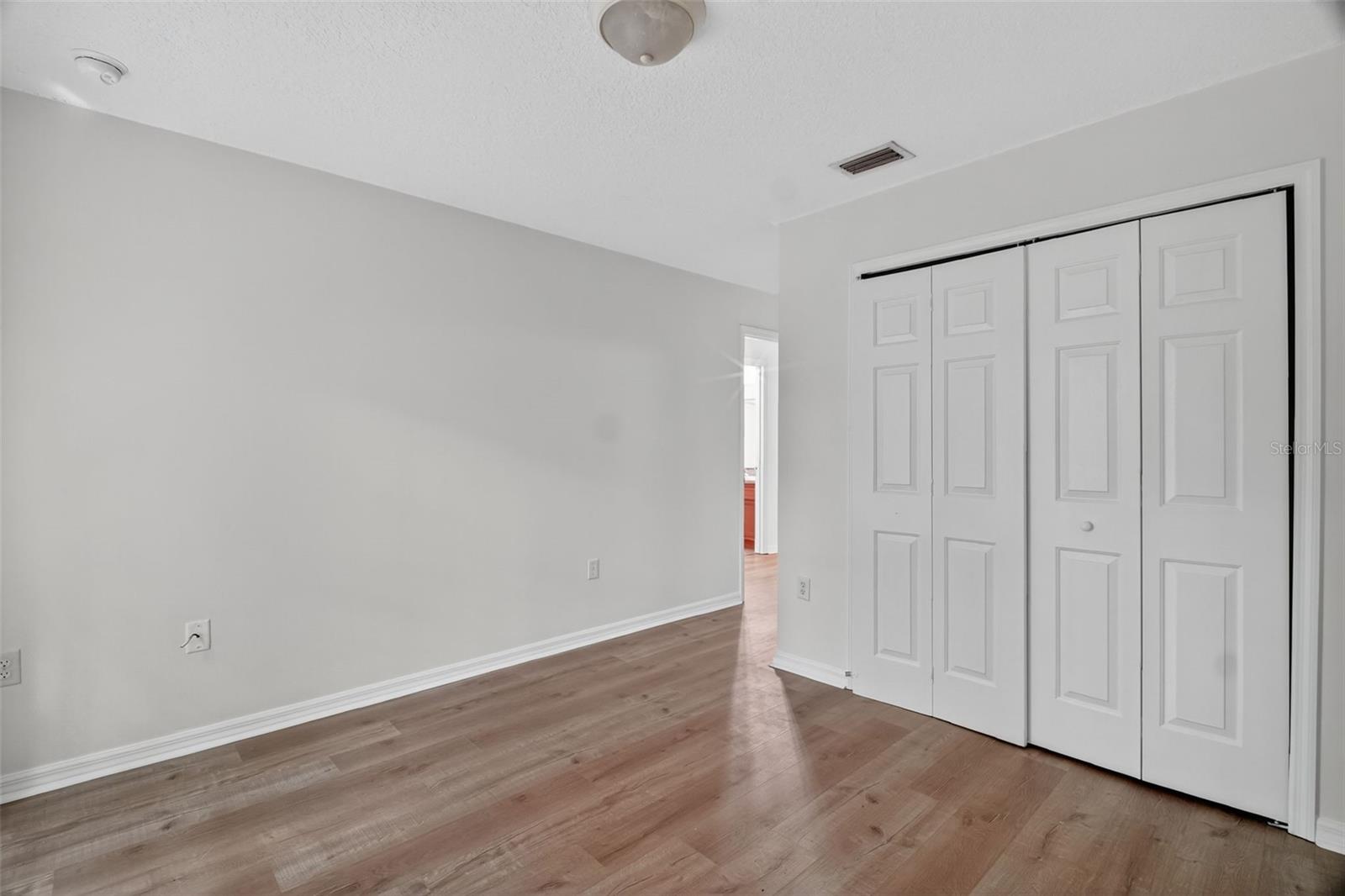 Image 11 of 17 For 525 Paulling Drive