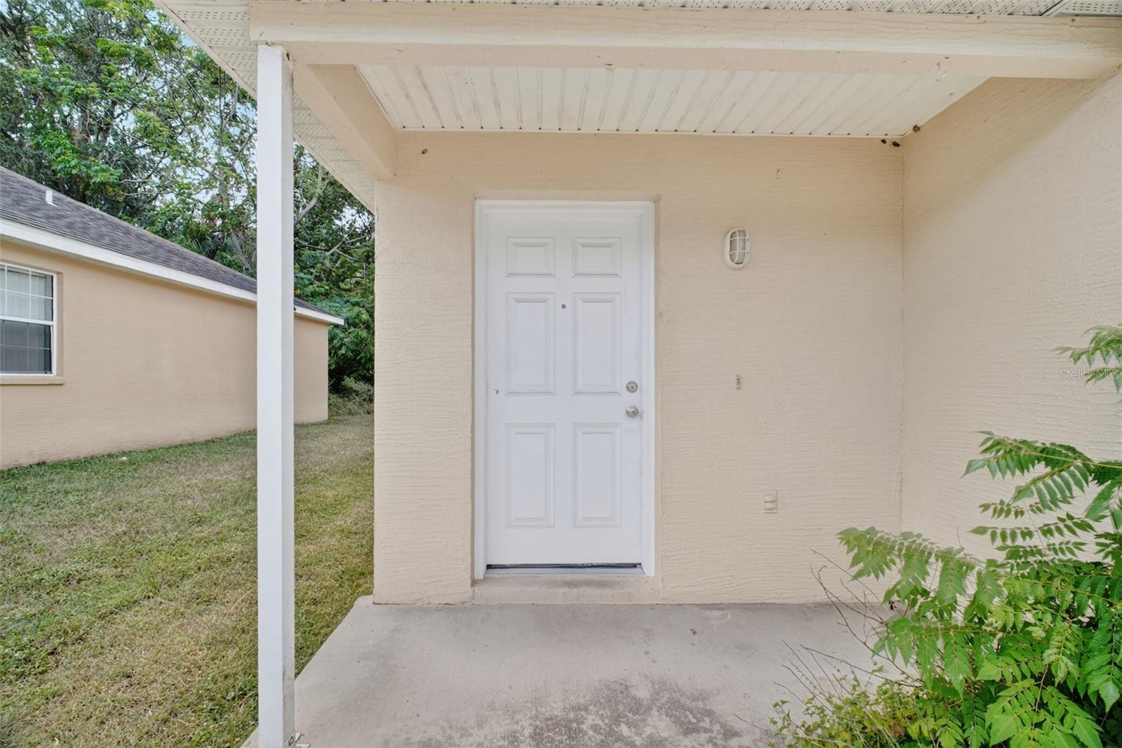 Image 2 of 17 For 525 Paulling Drive