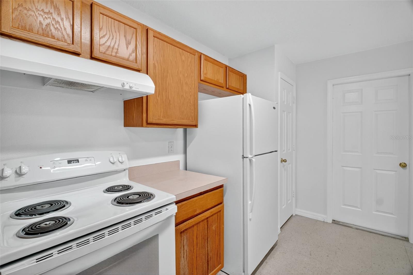 Image 9 of 17 For 525 Paulling Drive